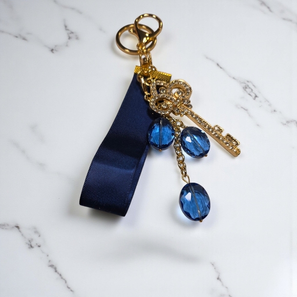 Blue Crystal, Key And Ribbon Handbag Charm NWT - Picture 1 of 3